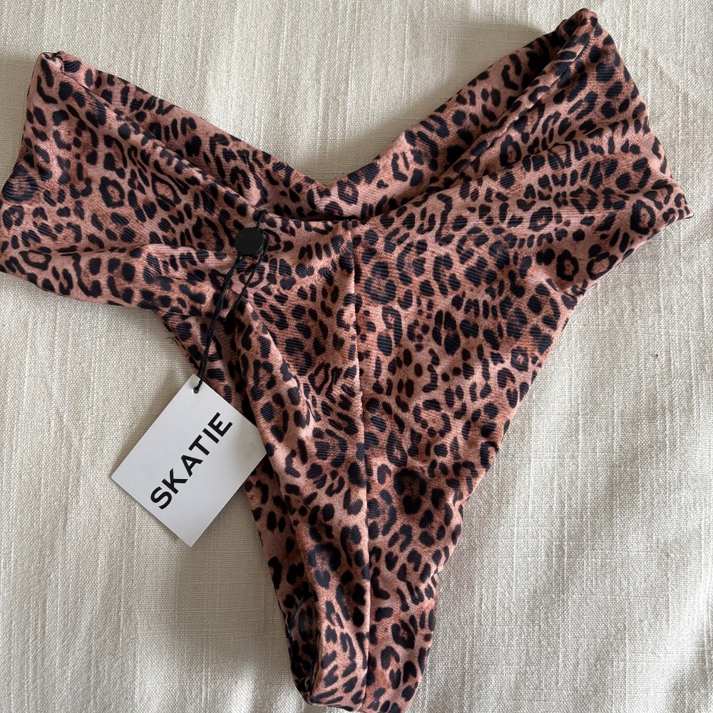 NWT - Skatie Bikini (top & bottom)